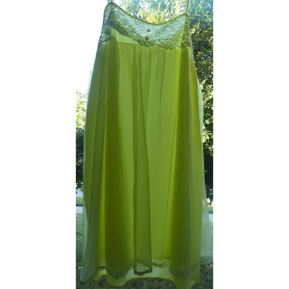 Vtg Yellow Sheer Short Nighty Gown MEDIUM Babydoll Coquette Lace Button Layer - Picture 2 of 8